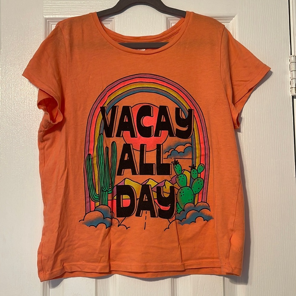 💖 Old Navy Vacay All Day Graphic Tee